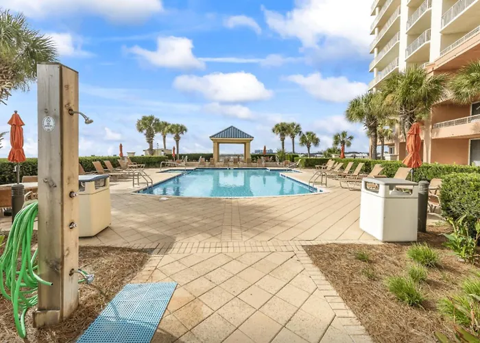 Club 1109 D Apartment
